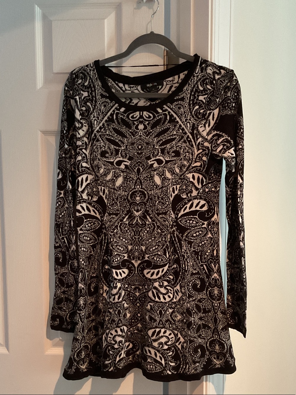 Style & Co. Black and White Printed Long-Sleeve Tunic Top